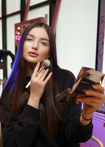 MAKEUP